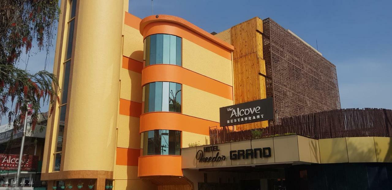 Hotel Meedo'S Grand Dehradun Exterior photo